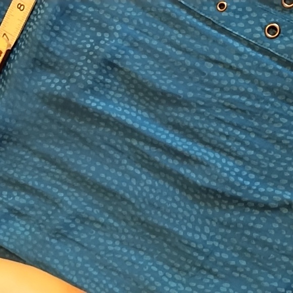 Jennifer Lopez Grommet Tank Top - Picture 7 of 9